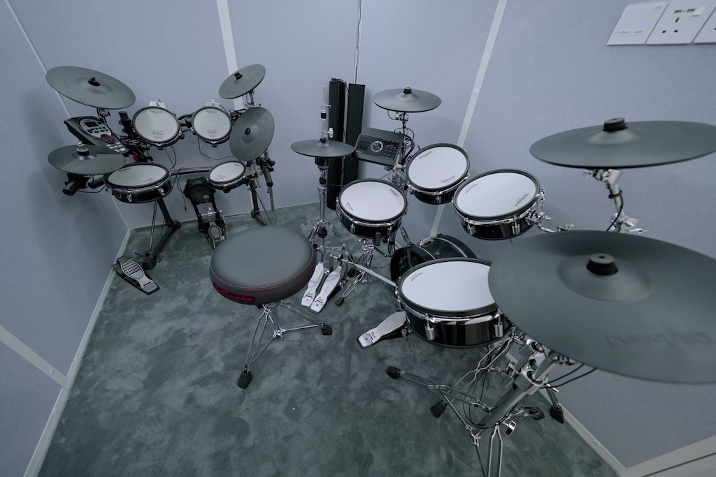 Double Rums Room 雙鼓房