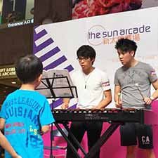 Felix Kimmy Xylophone Music Performance